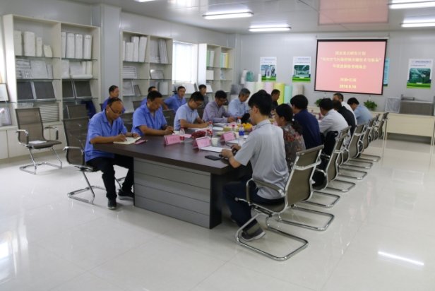 國家研發(fā)計劃“室內空氣污染控制 關鍵技術與裝備”年度進展檢查現(xiàn)場會在河南省 安克林濾業(yè)有限公司隆重召開